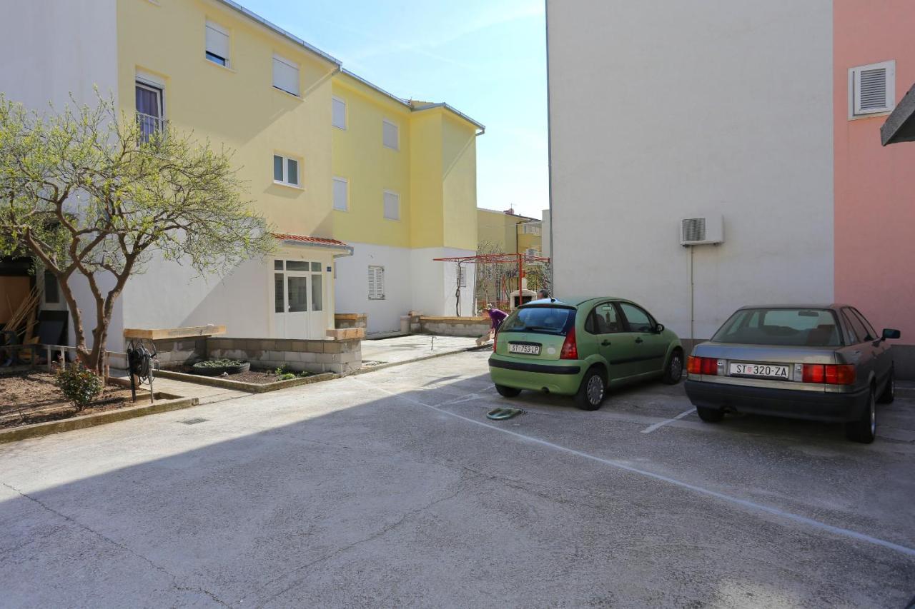 Apartments With A Parking Space Omis - 10362 Luaran gambar