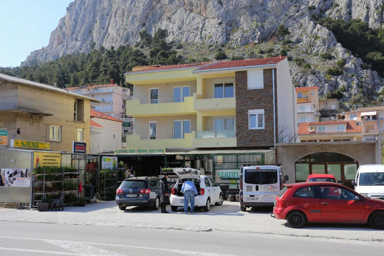 Apartments With A Parking Space Omis - 10362 Luaran gambar