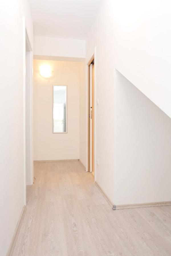Apartments With A Parking Space Omis - 10362 Luaran gambar